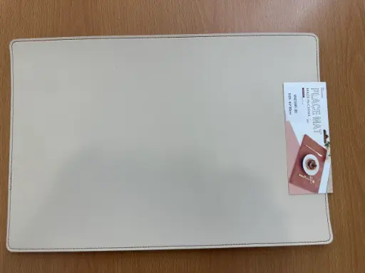 ON-5622 – Rectangular PVC Placemat (Beige Leather Texture) 